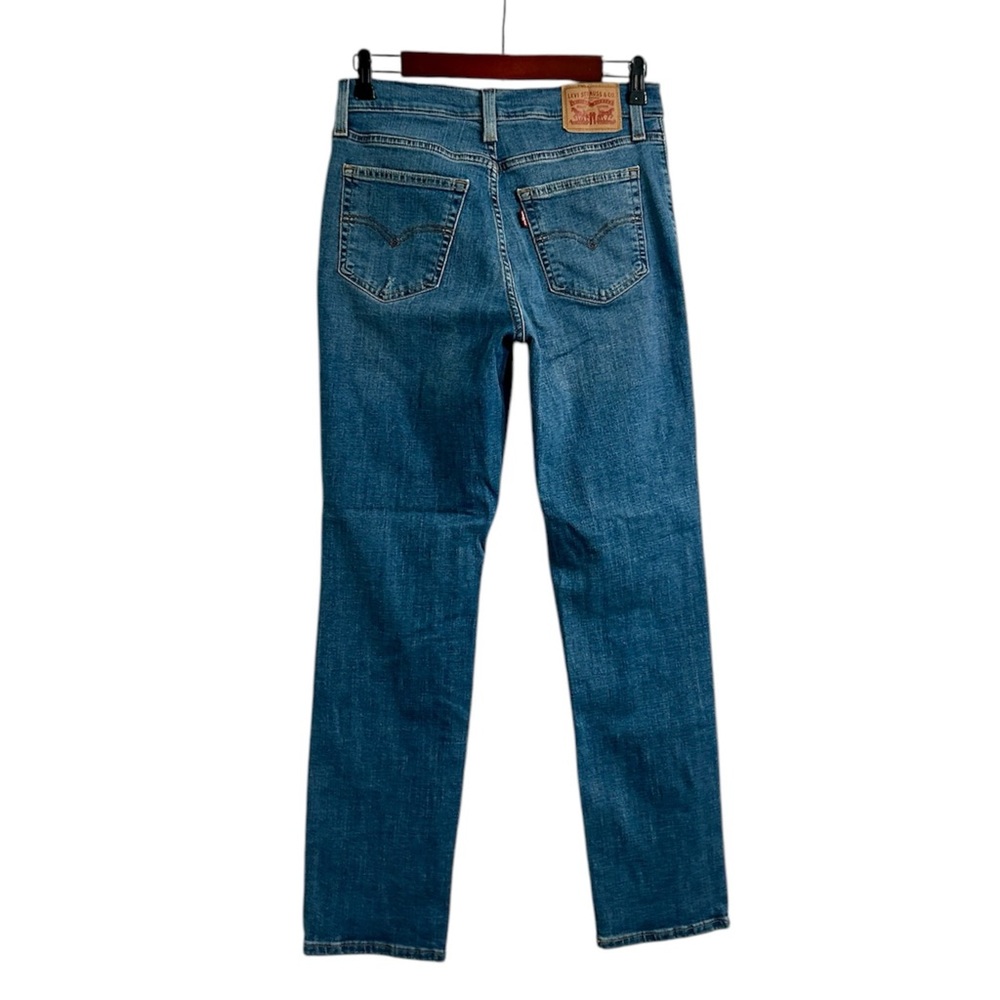 Levi 724 High Rise Straight Women’s Jeans, Wondrous Time Medium Blue Wash, 28x30 - Picture 5 of 7